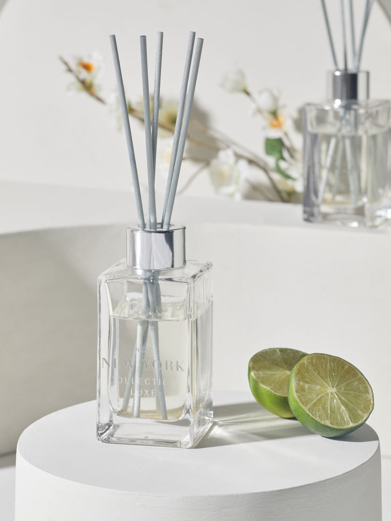Collection Luxe reed diffuser set New York variant (imported from the UK)