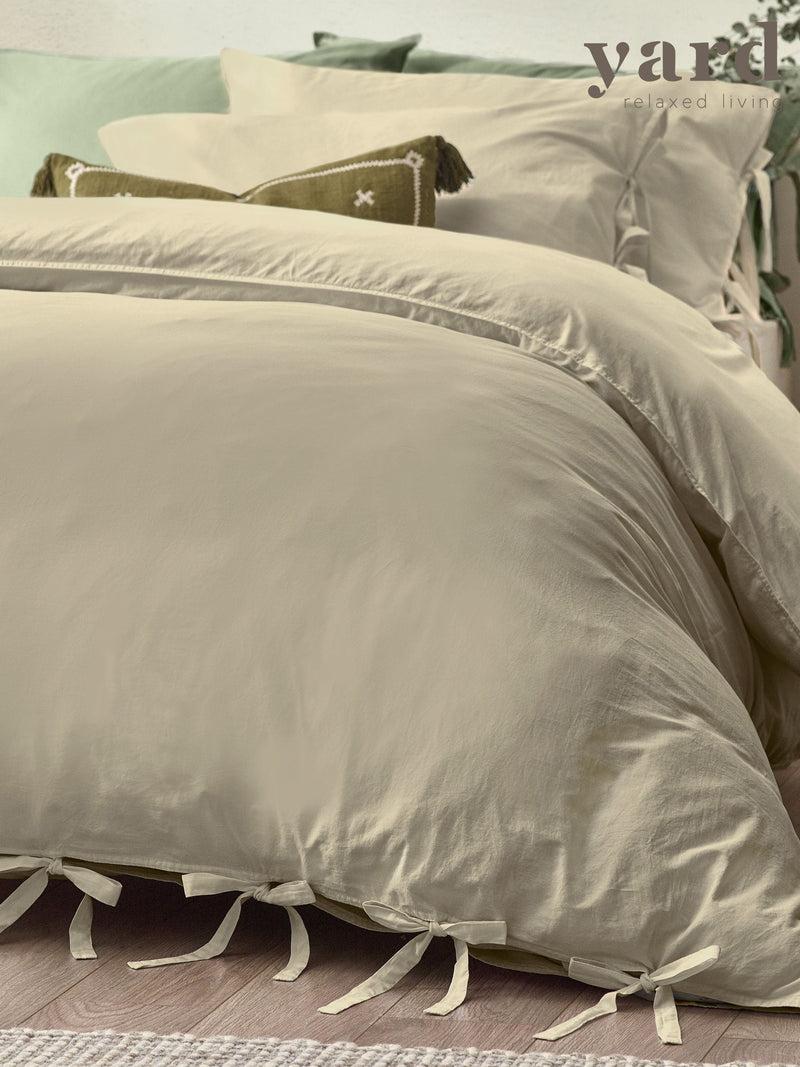 Yard Natural Mallow Bow Tie duvet cover and pillowcase set (British brand)