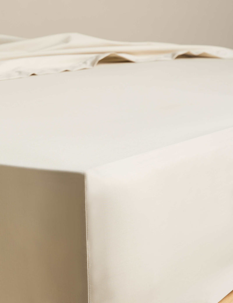 Egyptian cotton fitted sheet 230 thread count deep fit - British product