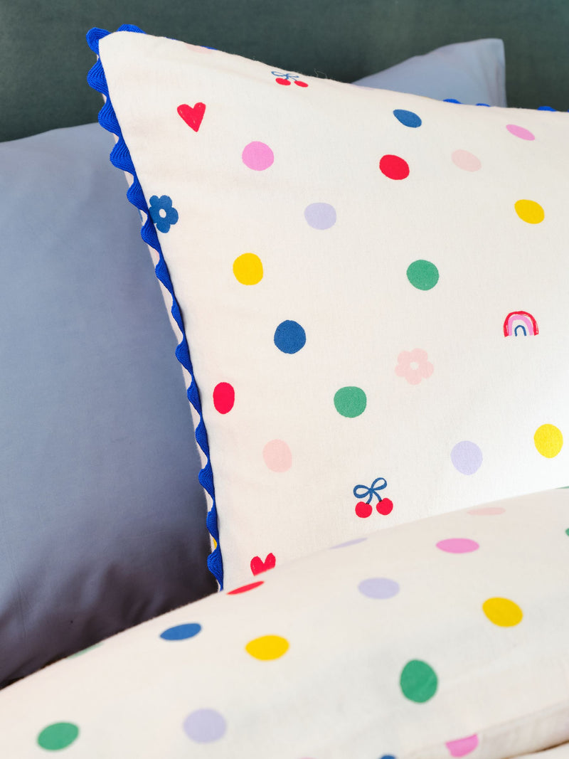 White multi spot duvet cover and pillowcase set (British brand)