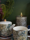 William Morris Black Strawberry Thief citrus scent candle 11cm height (British brand)