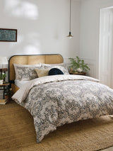 William Morris At Home Natural Michaelmas Daisy Duvet Cover and Pillowcase Set