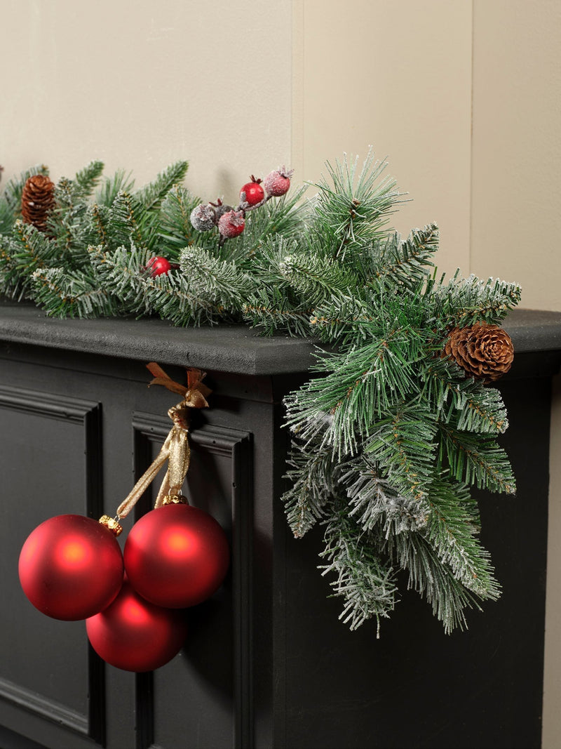 Everlands Green Windham Spruce Frosted Christmas Garland 270cm - British product