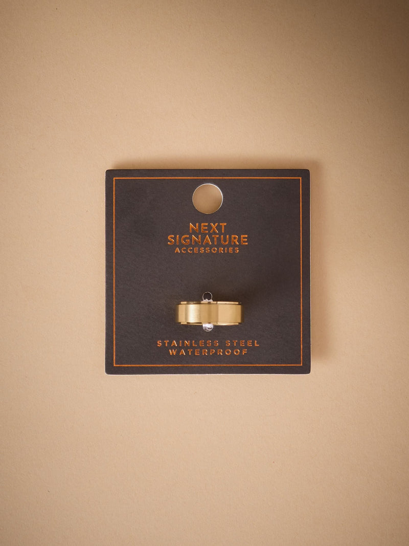 Stainless steel spinner ring (British brand)