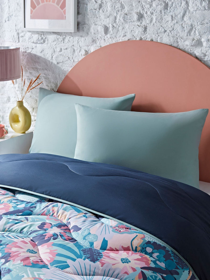 Night Lark 7 tog coverless duvet set, imported from the UK