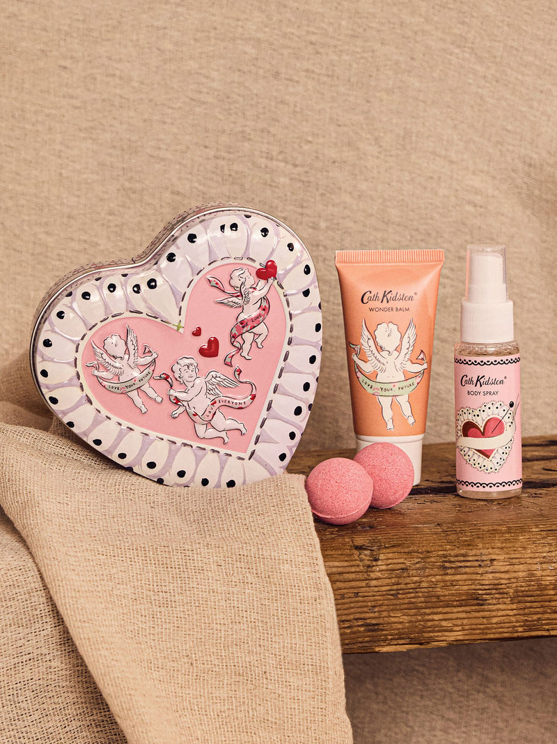 Heart-Shaped Bath and Body Gift Set with Essential Oils, 30ml Balm, 30ml Spray, 2x10g Bath Fizzers