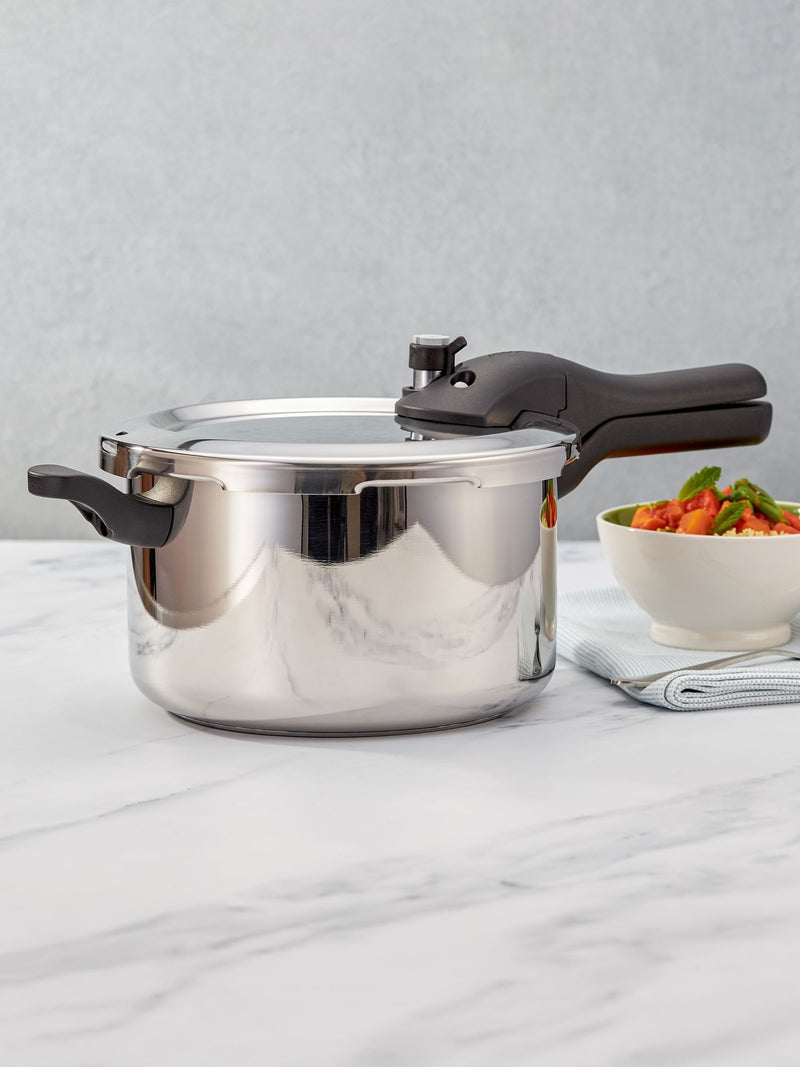 Judge stainless steel pressure cooker, UK version