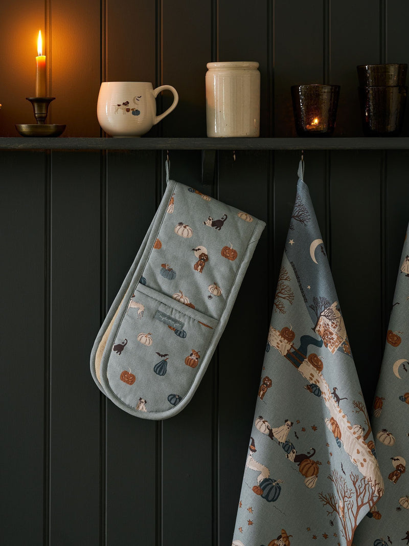 Sophie Allport Paws & Pumpkins double oven gloves size ONE (British brand)