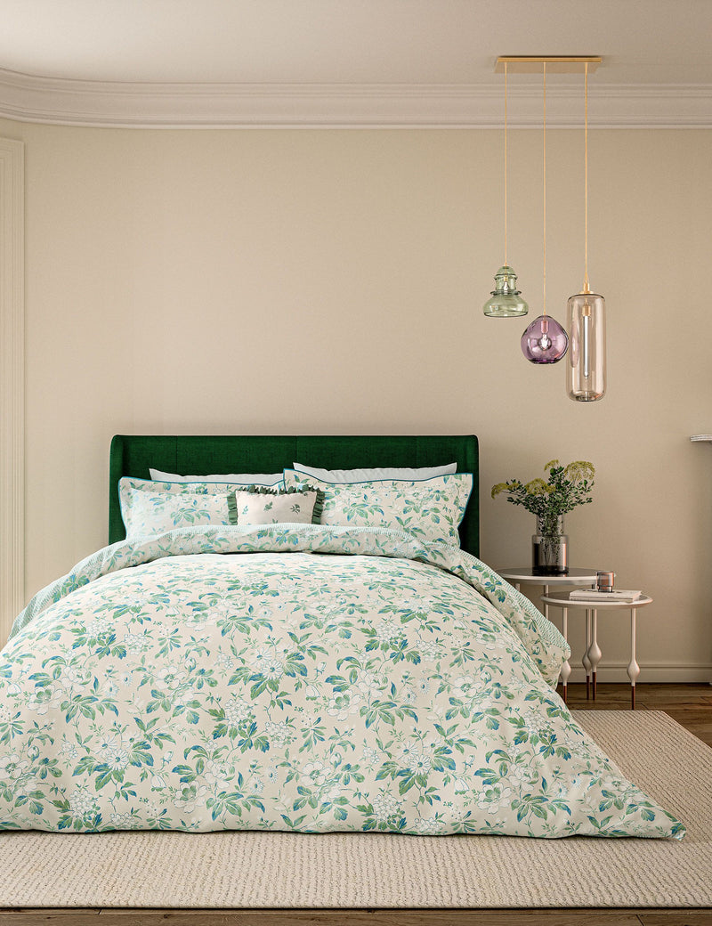 V&A Briar Bloom bedding set, imported from the UK