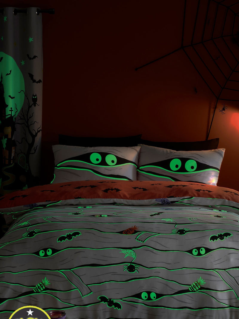 Bedlam White Mummy Glow in the Dark Duvet Cover Set - British product