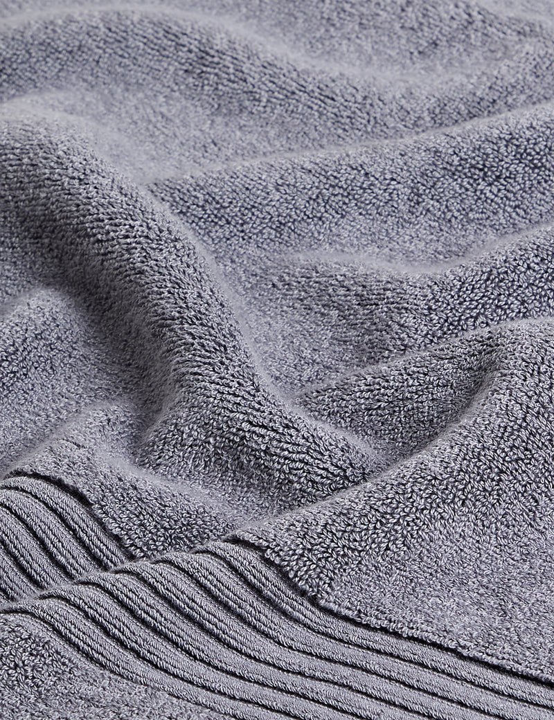 Plush Egyptian cotton towel with 800 GSM, imported from the UK