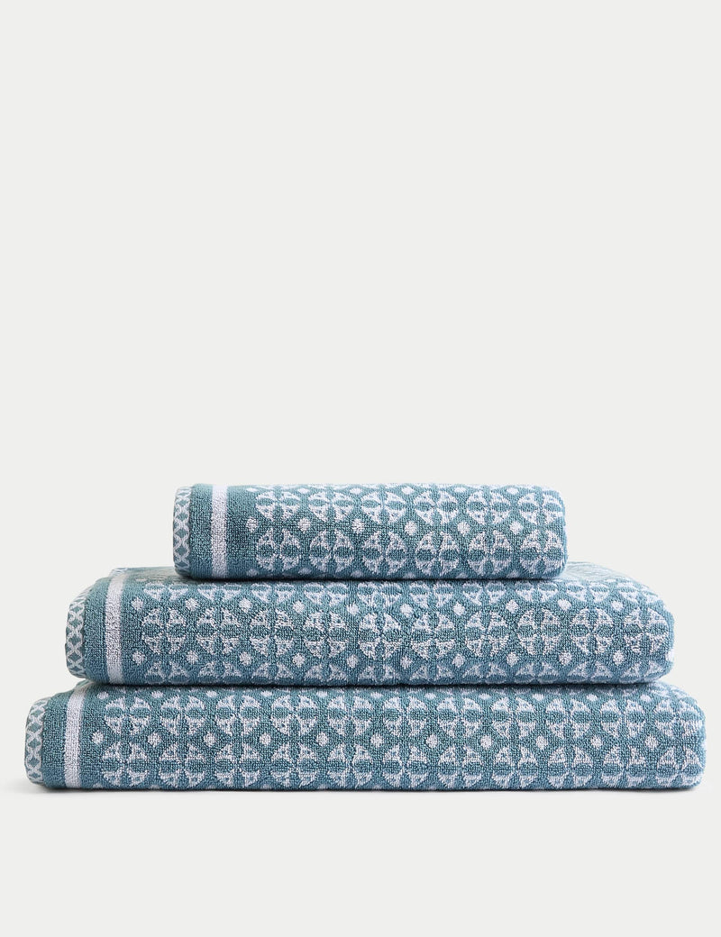 Pure cotton geometric circle bath towel, imported from the UK