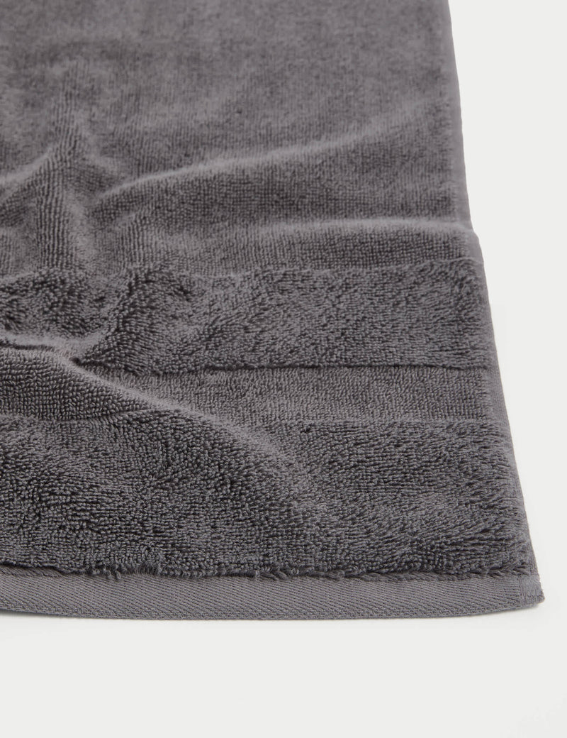 Set of two Turkish cotton towels (British brand)