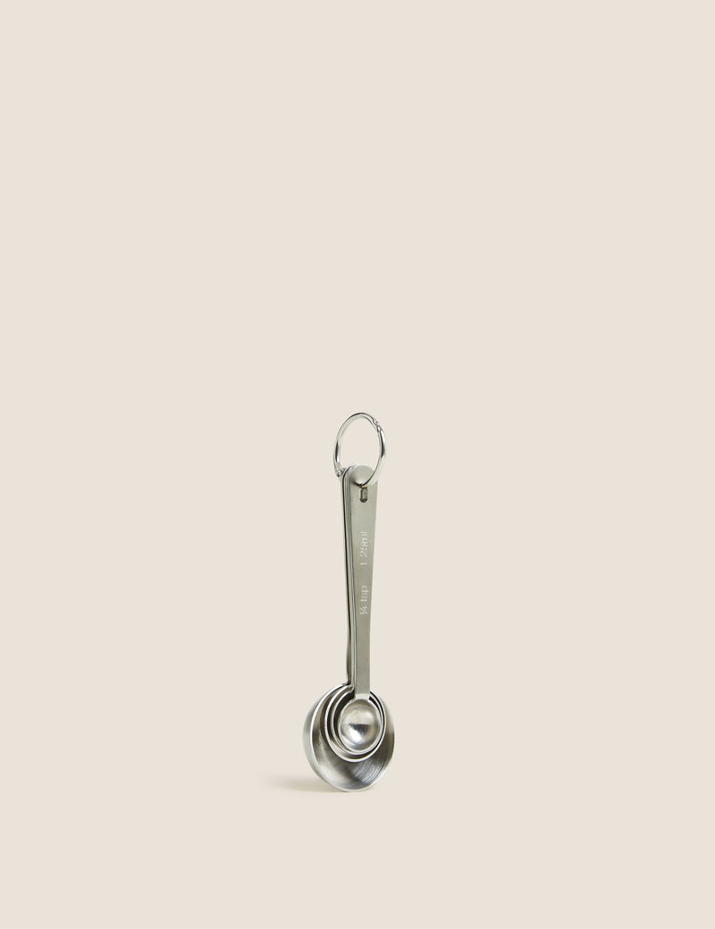 Stainless steel measuring spoons set of 4 (British brand)
