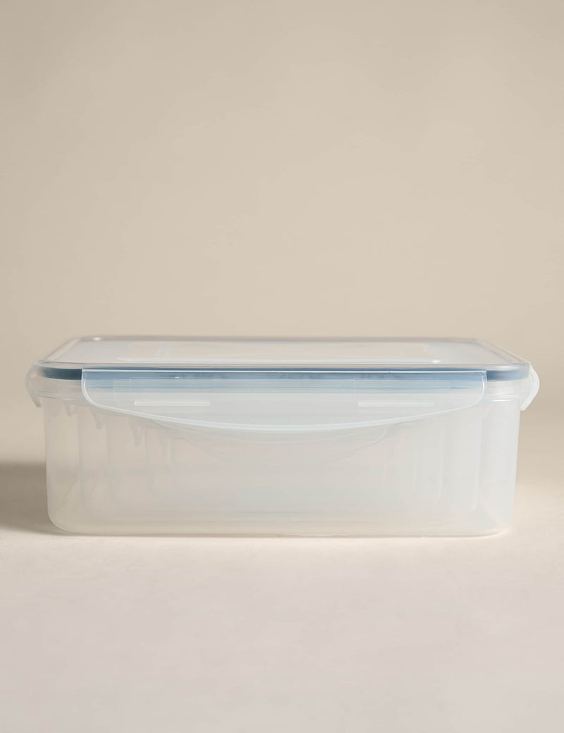 Set of 5 kitchen storage tubs with clip lids and various sizes (British brand)
