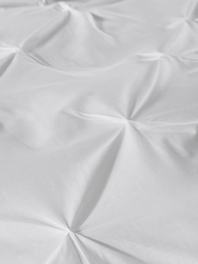 Serene White Lara duvet cover and pillowcase set (British brand)