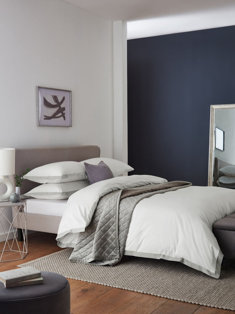 White/Silver Cotton Rich Oxford Duvet Cover and Pillowcase Set