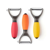 Taylor's Eye Witness vegetable peeler colour may vary (British brand)