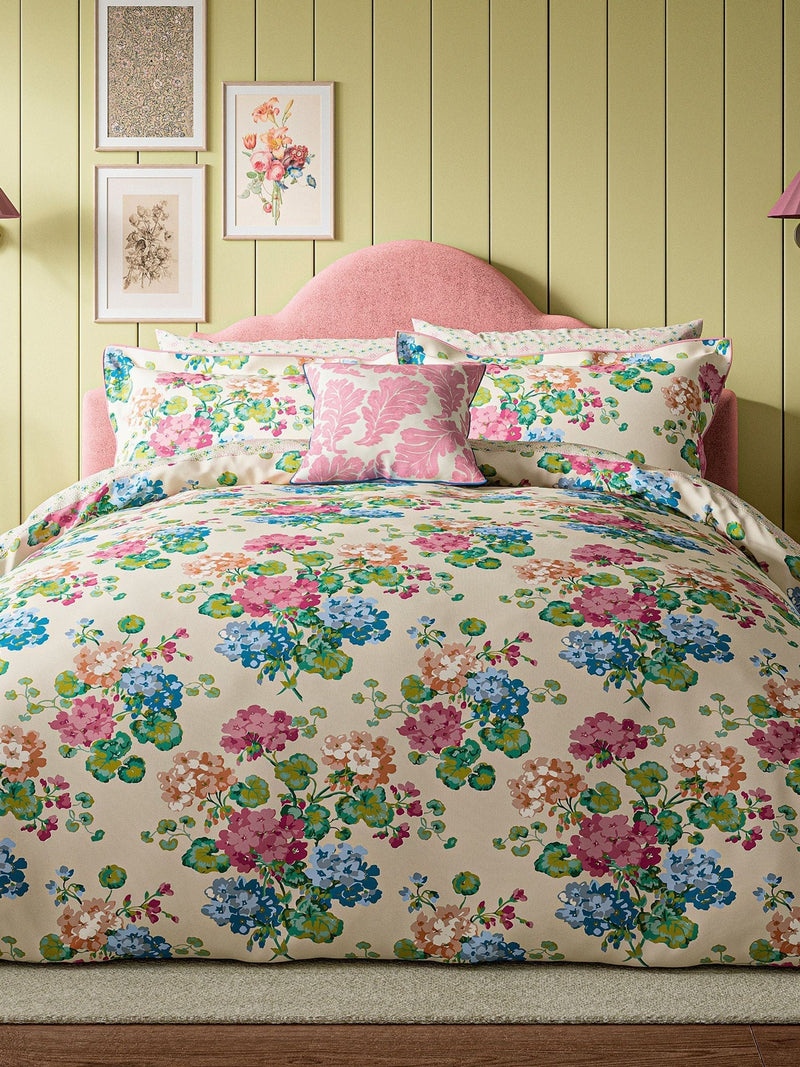 Land & Shore Multi Lori floral duvet set, UK version