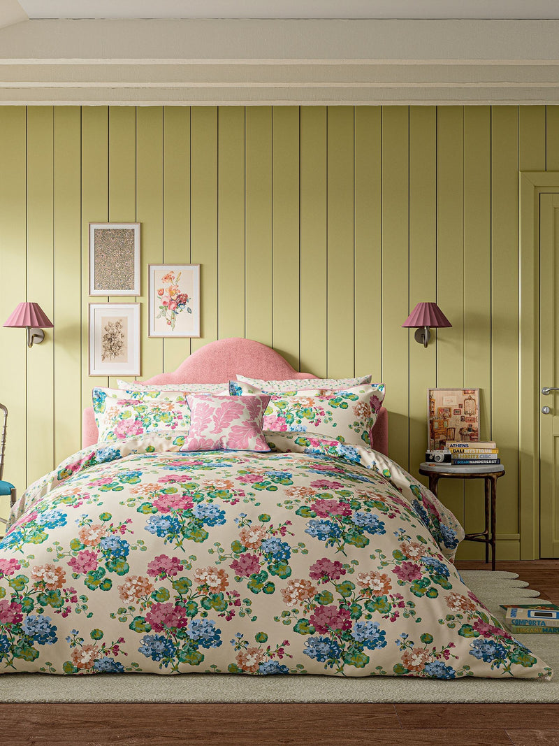 Land & Shore Multi Lori floral duvet set, UK version