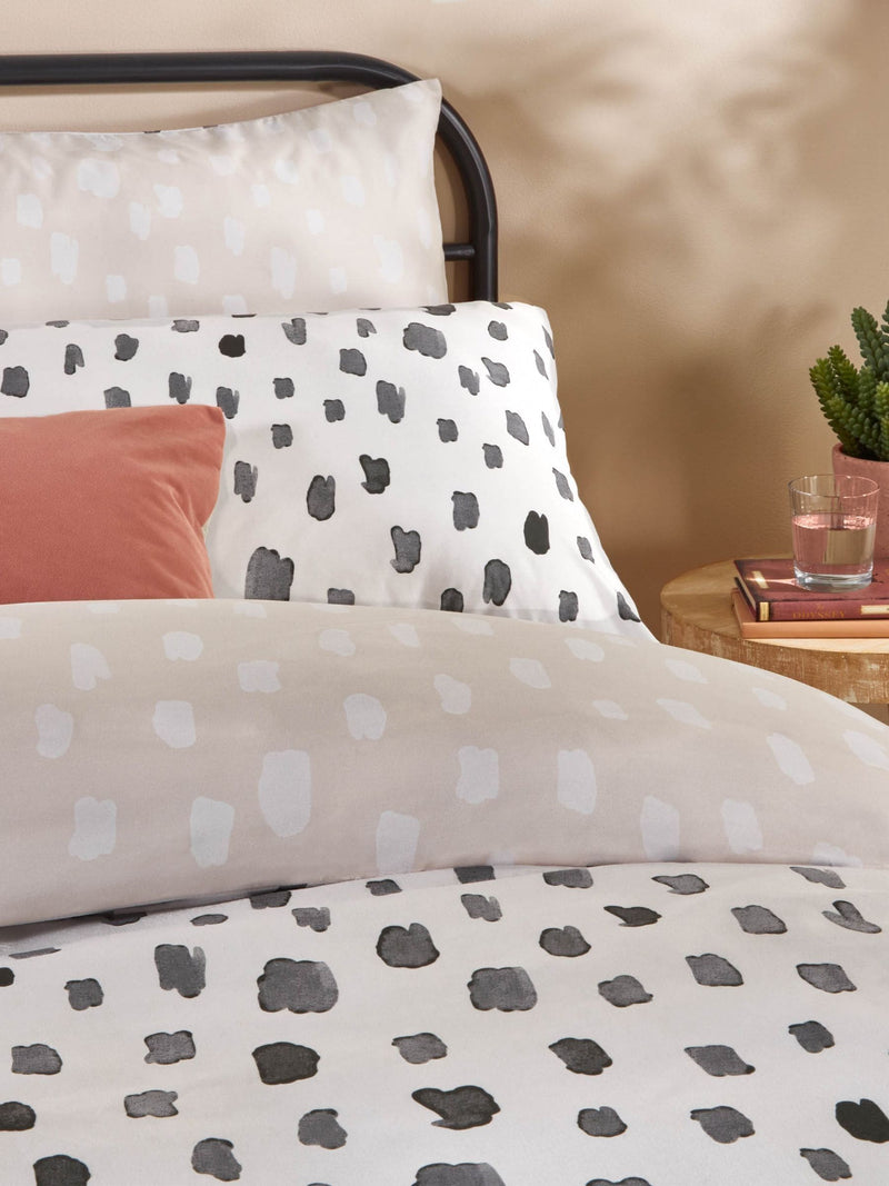 Duvet Day Robi Printed Duvet Cover Set - British product
