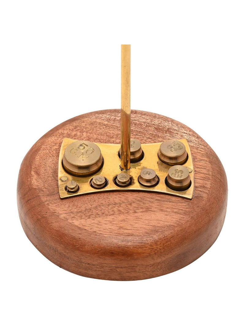 Harvey Makin brass weighing scales with weights, UK version