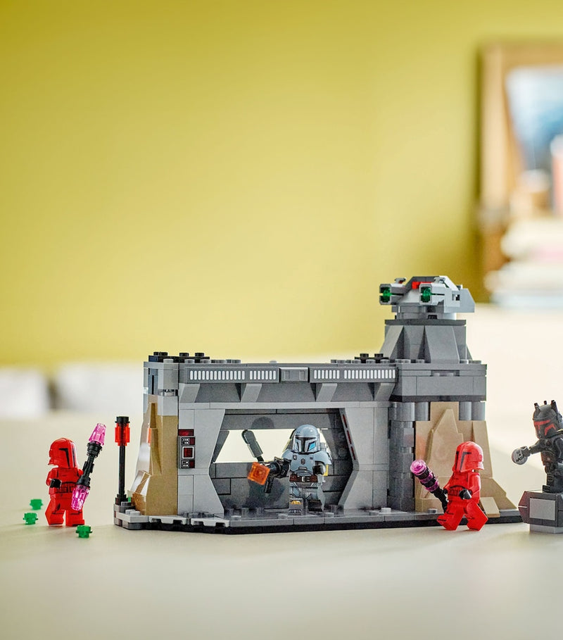 Lego Star Wars Paz Vizsla and Moff Gideon Battle 75386