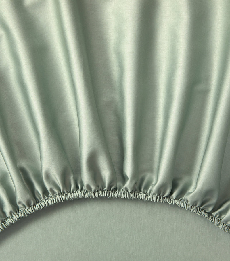 Yves Delorme Triomphe King Fitted Sheet 150cm x 200cm (British brand)