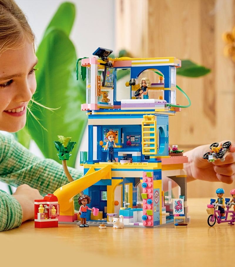 LEGO Friends Heartlake City Club House playset, UK version