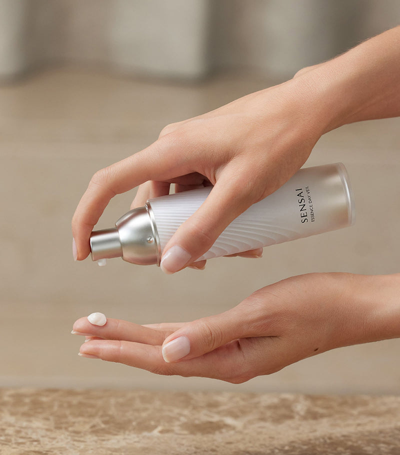 Sensai Essence Day Veil SPF moisturiser 40ml (British brand)