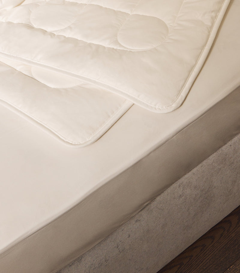 Harrods of London Eco Control Emperor Protector (215cm x 215cm)