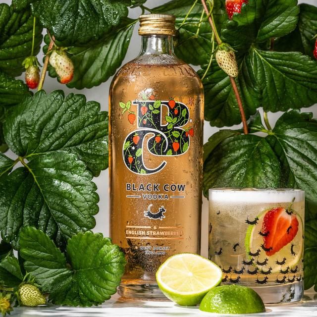 Black Cow & English Strawberries Vodka 70cl - McGrocer