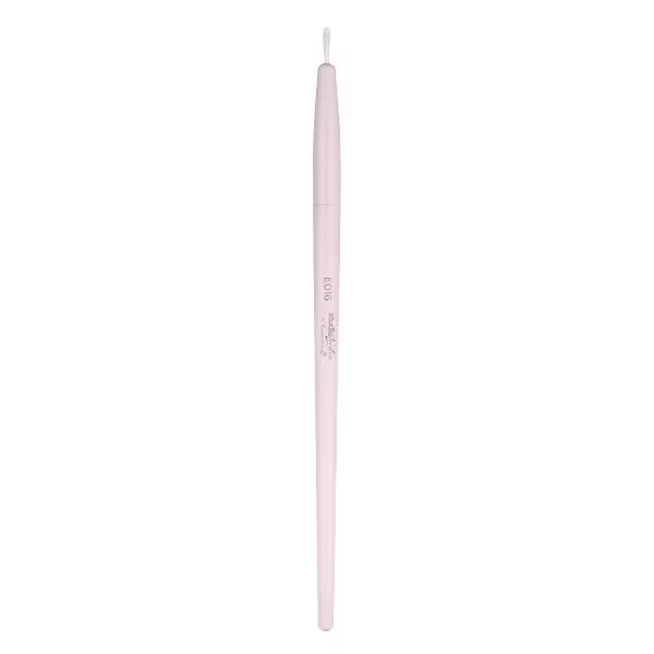 DNR Studio London Eyeliner Makeup Brush - British product