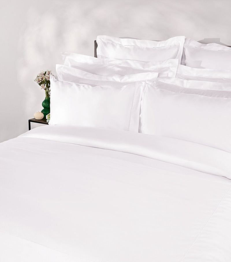 Peter Reed flat sheet in percale cotton, Super King size 305cm x 320cm, imported from the UK