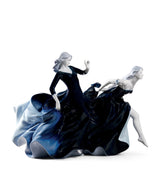 Lladró Night Approaches Collectible Porcelain Figurine