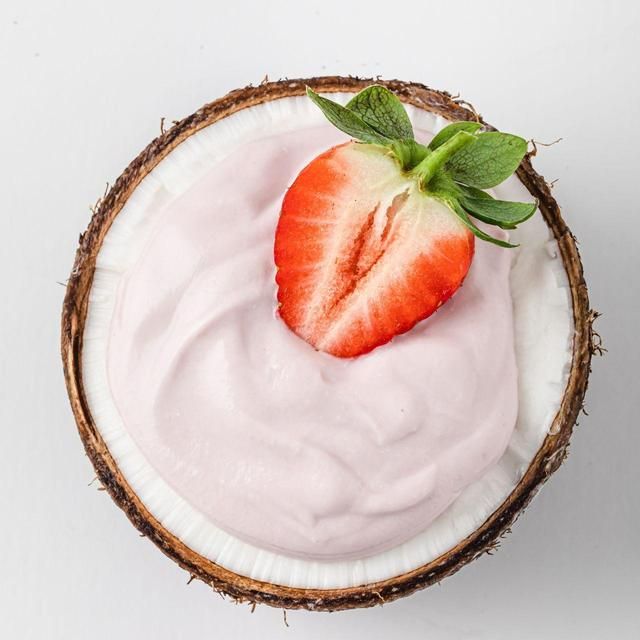 COCOS Organic Strawberry Coconut Yoghurt 400g