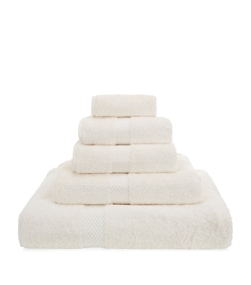 Yves Delorme Étoile hand towel 55cm x 100cm (British brand)