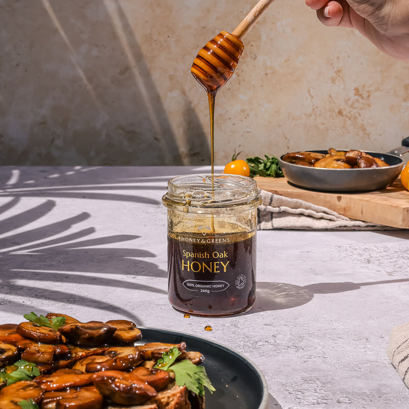 Honey & Greens Organic Oak Honey TA15+ 240g, UK version