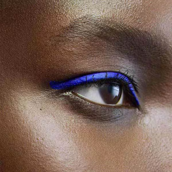 L'Oréal Paris Signature blue eyeliner, UK version