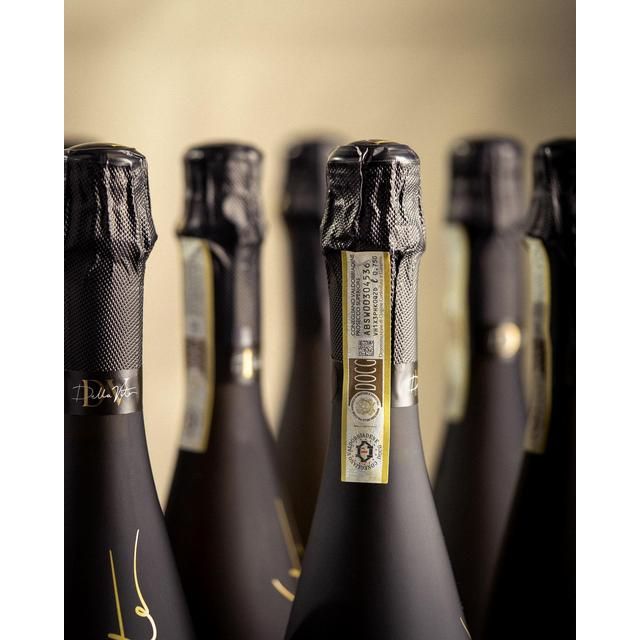 Della Vite Superiore D.O.C.G. Premium Italian Prosecco - Gift Box 75cl