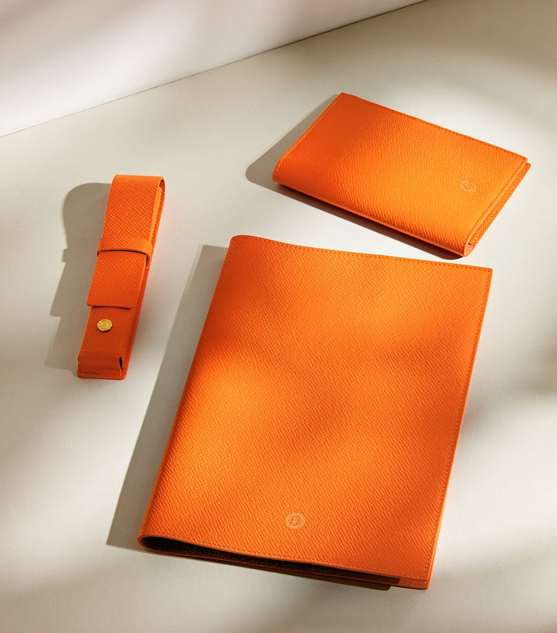 Harrods leather pen sleeve with gold-plated hardware and engraved logo, UK version