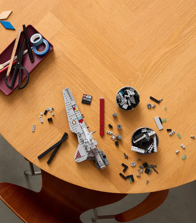 Star Wars Venator-Class Attack Cruiser Mid-Scale Buildable Model 643 Pieces