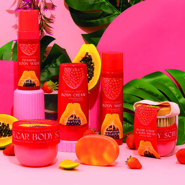 Sugar Body Scrub Strawberry & Papaya 310g (British brand)