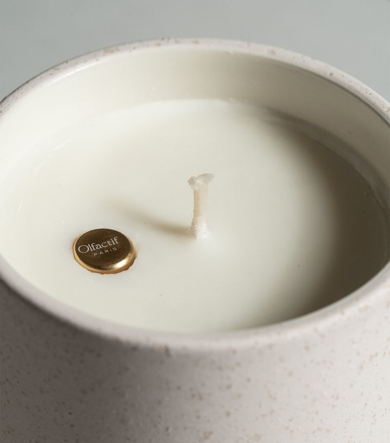 Olfactif Aries Waxed Wood candle 240g, imported from the UK