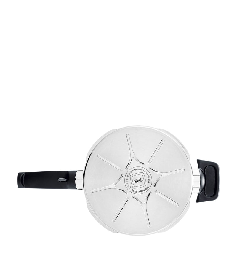 Fissler Vitavit Premium pressure cooker with insert 22cm - British product