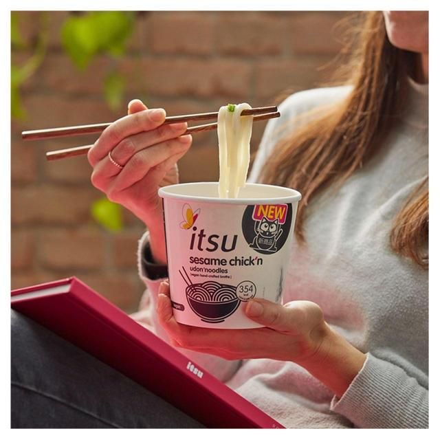 itsu sesame chick'n udon noodles pot 186g