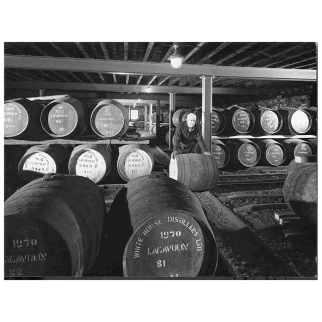 Lagavulin 16 Year Old Single Malt Scotch Whisky 70cl