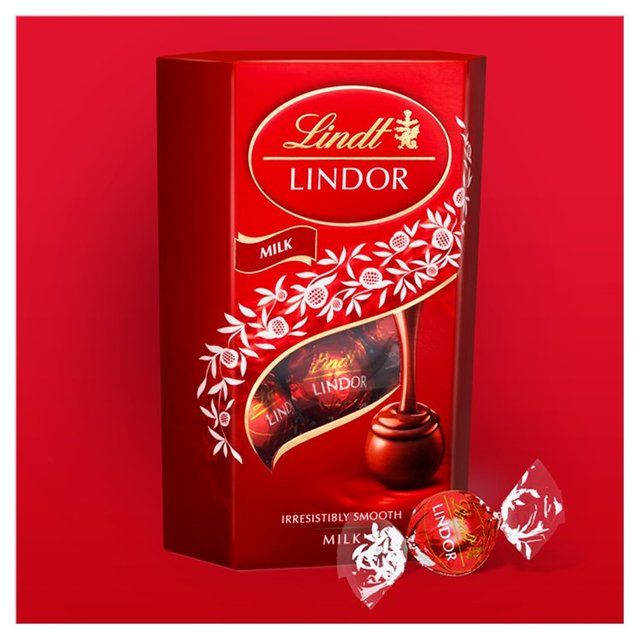 Lindt Lindor Milk Chocolate Truffles 337g