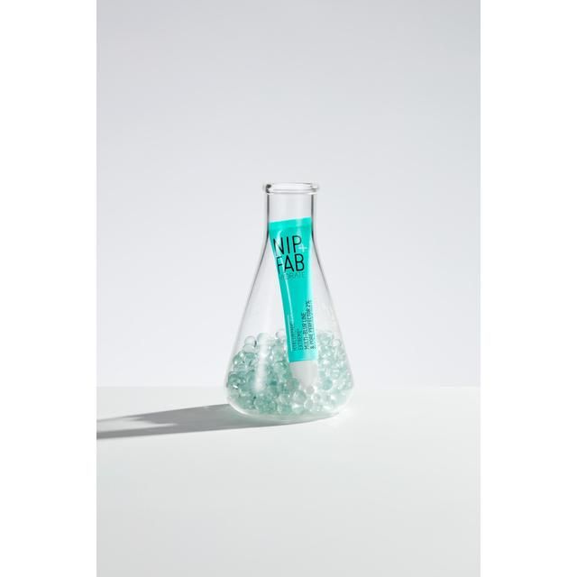 Nip+Fab Hyaluronic Fix Extreme 4 Multi Blur Line & Pore Perfecter 15ml