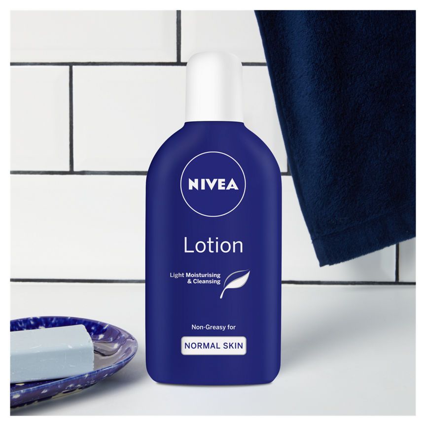 Nivea Body Lotion Light Moisturising & Cleansing